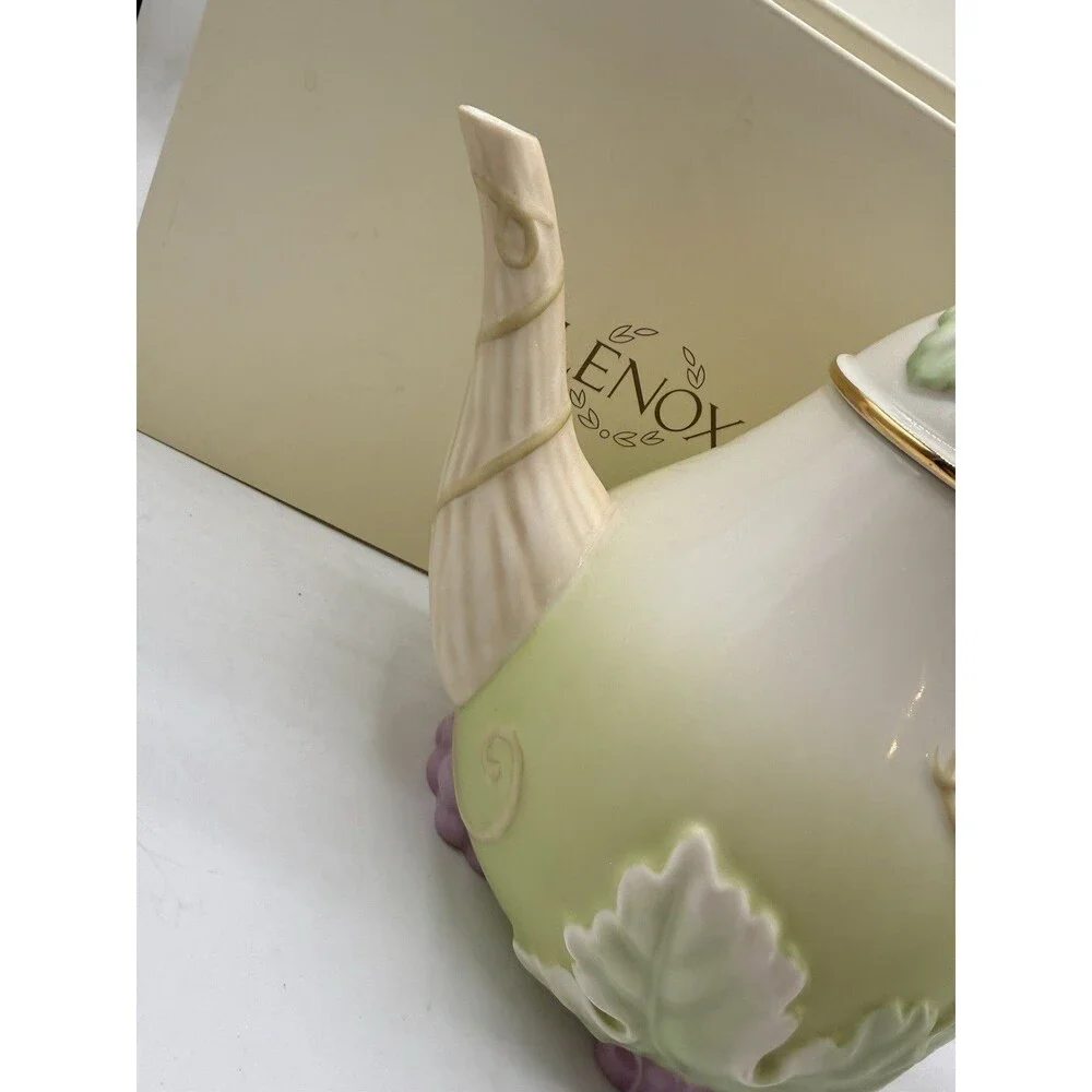 Lenox Teatime Pear-Fection Pear & Grapes Teapot 799737 w/ Box 7.5